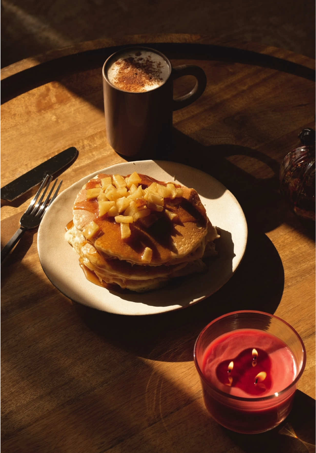 #ad Welcoming all the fall vibes into my home with the new @Glade US Falliday Collection 🍂🍁 I went with my favorite autumnal fragrance, Warm Apple & Spices, which has notes of honeycrisp apple, cinnamon sugar, and sweet vanilla bean. The limited edition collection also includes Pumpkin & Ginger and Embers & Sandalwood for a variety of fragrance options ✨ Glade is also offering you a way to earn $3 savings on the new Falliday Collection by participating in the pumpkin spice debate! Just head to GladePumpkinDebate.com, add your own funny pumpkin spice roast, and hit SUBMIT to get your $3 savings 🥰🎃 go grab your favorite fragrance from the collection and embrace autumn vibes with me!!