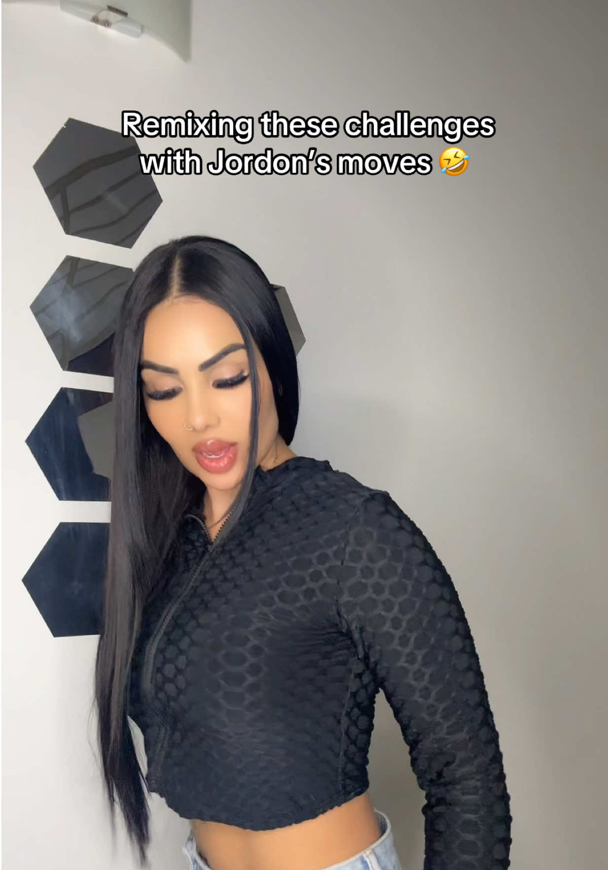 I can’t dance 😩😩😩😭😭🤣