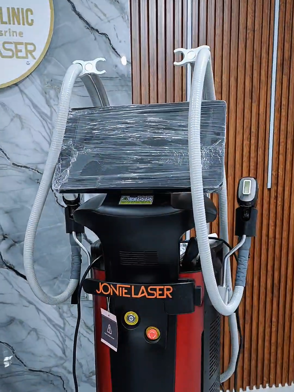 ✨أحدث جهاز ليزر لإزالة الشعر راهو في عيادة البراءة الطبية 💎 وفي ظرف شهرين فقط👌… بنات بزاف جرّبوه 👩‍🦰✨ والنتيجة: ✅ نعومة من أول حصة ✅ بلا وجع ولا قلق ✅ سرعة وفعالية ما تتقارنش ✨ نزع الشعر بالليزر ماشي مصروف.. هــو استثمار ✨ استثمار في جمالك، وقتك، وراحتك 💖 بشرتك تبقى ناعمة طول العام بلا حلاقة ولا شمع ولا قلق. 📞 للحجز أو الاستفسار تواصلو معنا على الأرقام التالية: ☎️0799772272☎️ ☎️0540518124☎️ 🚑 موقع العيادة على ڨوڨل ماب: https://maps.app.goo.gl/91V1fmeKmptSNEBY7