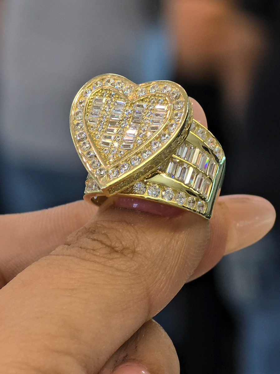 @tamayoshoustonoficial @tamayosbrownsville @TAMAYOS FABRICA DE ORO #heartring #anillo #goldring #womanjewelry #gold 