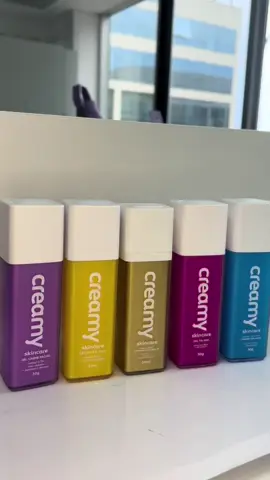 ✨ Guia rápido dos ativos da Creamy ✨ Saber a função de cada produto faz toda a diferença para montar a rotina de skincare certa para a sua pele. 💆🏻‍♀️ 👉 Lembre-se: ácidos devem ser usados à noite, sempre acompanhados de uma boa hidratação. ☀️ E no dia seguinte, o protetor solar é indispensável — ele protege a pele e potencializa os resultados! Cuidados simples que transformam a saúde e a beleza da sua pele. 💖 #creamy #acidosalicilico #tiktok #viral #cuidadoscomapele 