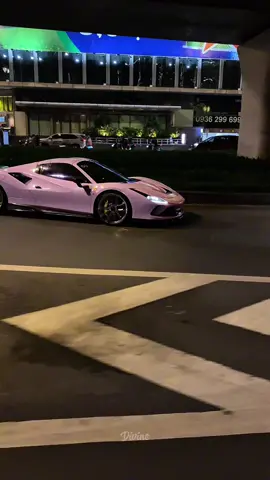 “Nightdrive cùng siêu quái thú Ferrari F8 Spider Novitec dưới ánh đèn đô thị…”#sieuxe #ferrarif8spider#novitec #carsoftiktok #carspotting 