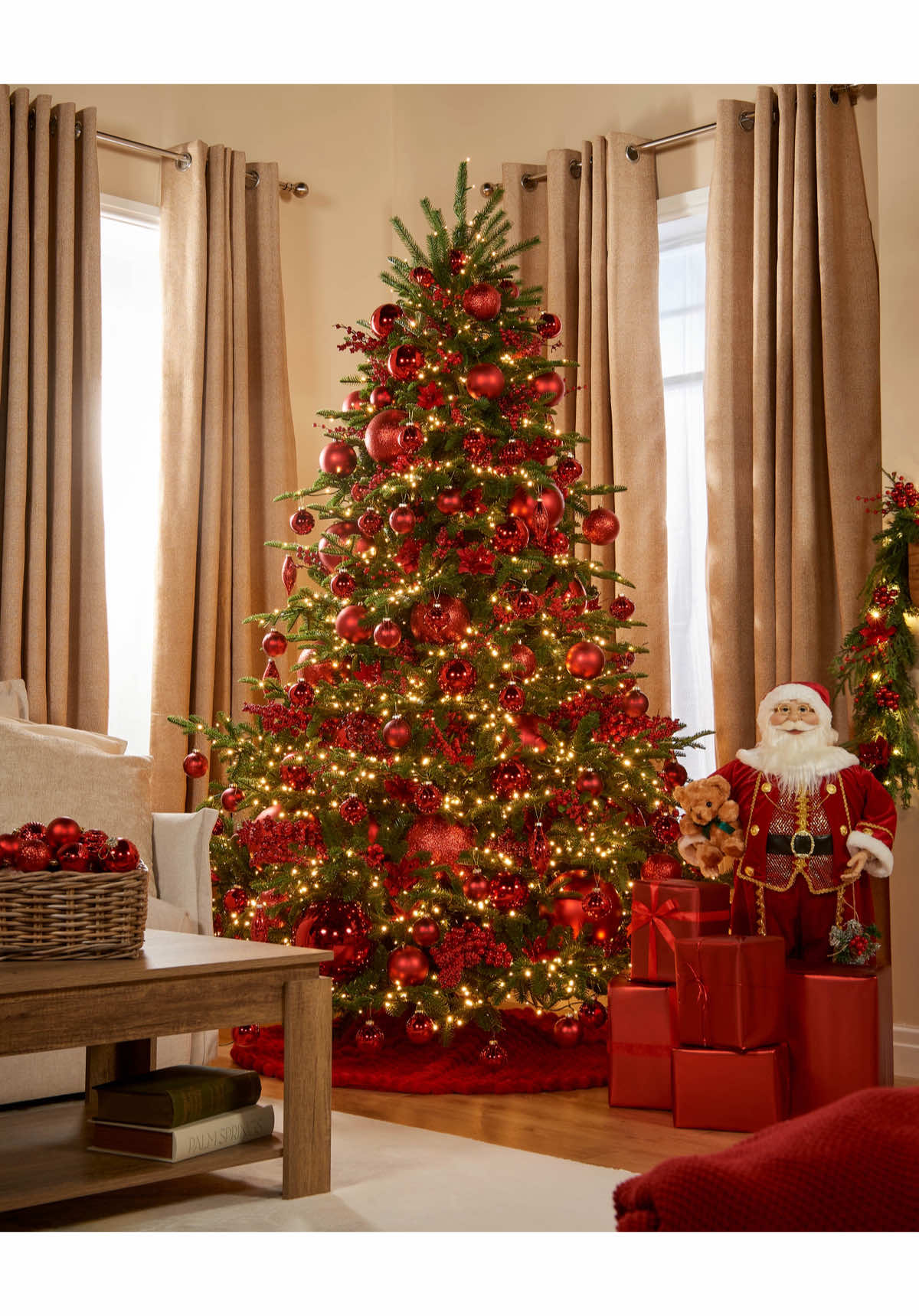 Not that we’re counting…but it’s officially 100 days until Christmas 👀✨🎄 An extravagant look to mark the countdown - refined, festive and full of magic! What colours will you be choosing this Christmas?🎅🏻  #100daystillchristmas #christmas #christmascountdown #christmascountdown 