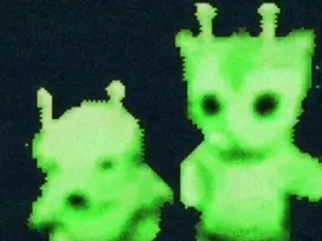 Dancing at the ghetto 👽💚#cat #gogthealiendog #alien #ghetto @Gog #ghettodance 