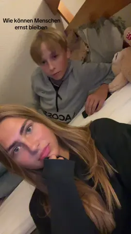 Stoppt diese Sounds #song#nichtlachen #fyp #trends #stop 