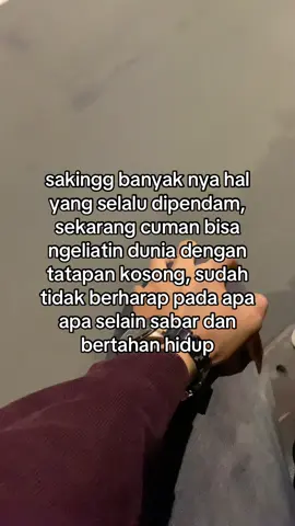 🗿