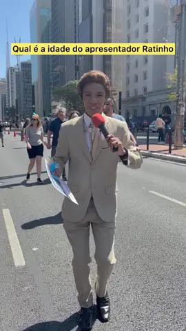 Qual é a idade do apresentador @oratinho ? Quem acerta leva 50 reais? #silviosantos #ratinho 