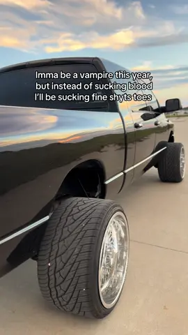 This one for the bros that like toes not me #diesel #truck #trucktok #fyp #fypシ 