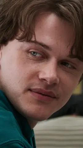 assistindo o musical #MeninasMalvadas por um único motivo: chris briney ✨ #meangirls #mean #girls #christopherbriney #angourierice