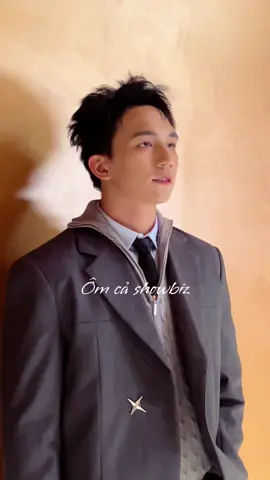 Visual căng đét của Nhật Hoàng #omcashowbiz #tuchientrenkhong #NhatHoang 