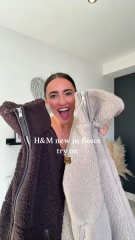 Want to keep them both 🙄 - which is your fave colour? #tryonhaul #fleece #handm #fashion #fashiontiktok 