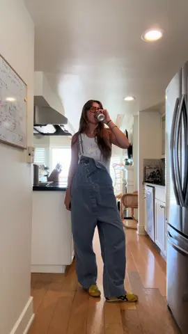 Very casual outfit today #OOTD #fitcheck #overalls #vintage #fyp 