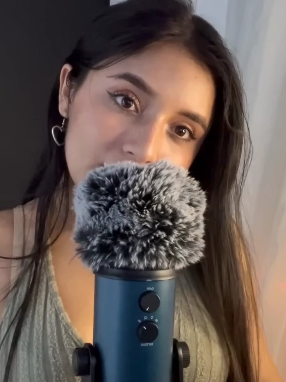 ASMR MOUTH SOUNDS 👅  #asmr #asmrmouthsounds 