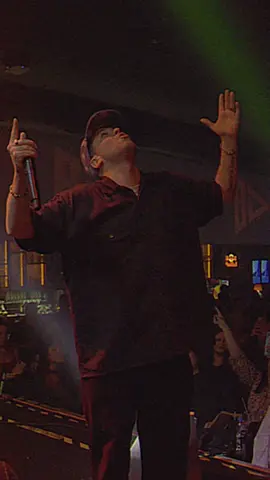 A noite me abraçou ☪️ #brunodiegues #maisumanoite #eloucaavoltaqueomundoda #pagode 