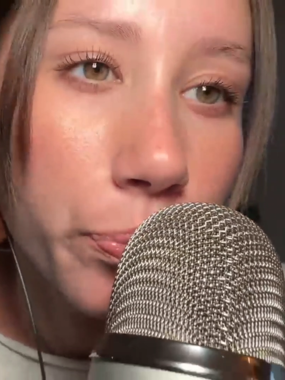 ASMR MOUTH SOUNDS 👅  #asmr #asmrmouthsounds 
