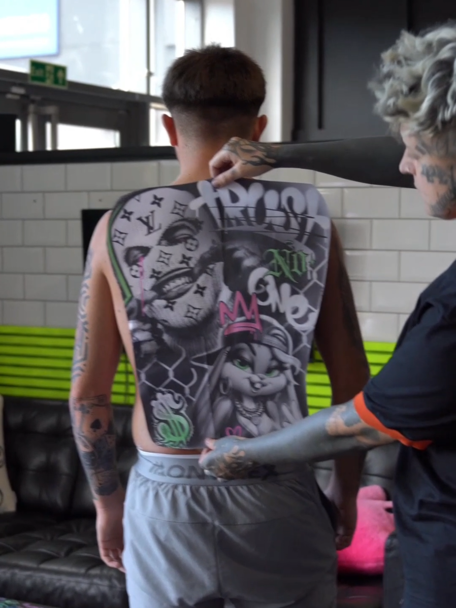 nahhh, it wouldn't be me. I would have tapped after the lola bunny 🤣 hats off to Lewis for sitting like a champ. this took 7 hours. The back is horrible to get tattooed. #ink #tattoo #tattooartist #fyp #foryou 