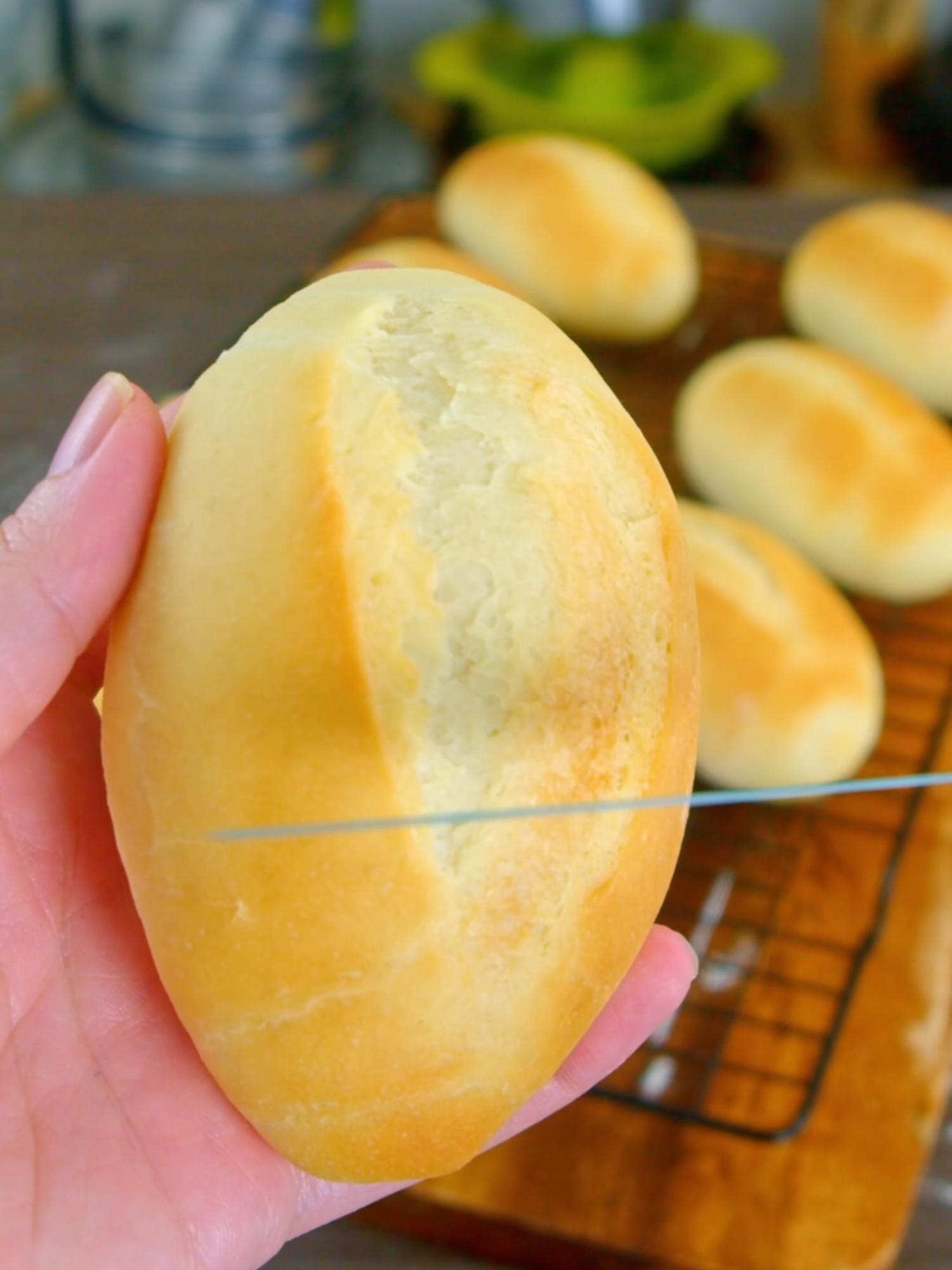 A Receita mais fácil de Pão Francês. Não erre nunca mais depois deste vídeo! #pão #receitafacil #paocaseiro #pao #brioche #paofrances