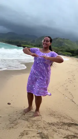 Hula by @Philip Mauigoa to the song “ He Mele No Lilo,” from the  original Lilo & Stitch movie. #hula#hawaii#polynesian#liloandstitch#oahu