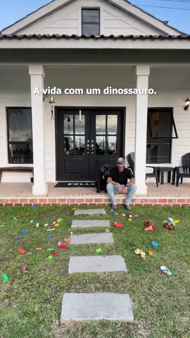 A vida com um dinossauro.