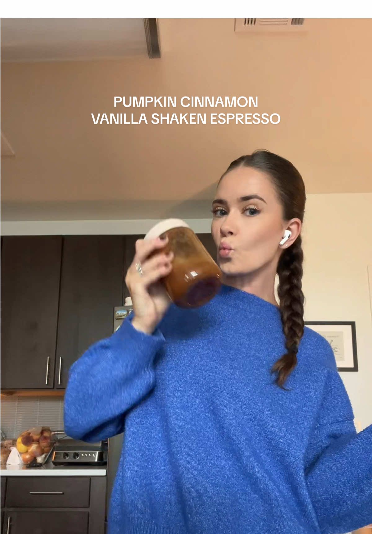 Pumpkin cinnamon vanilla shaken espresso will be on repeat wow  #coffeetiktok #coffeetok #coffeeathome #coffeerecipe #shakenespresso 