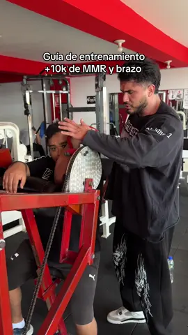 Entrenamiento +10kmmr #Fitness #gym #bodybuilder #biceps @Smashdota 