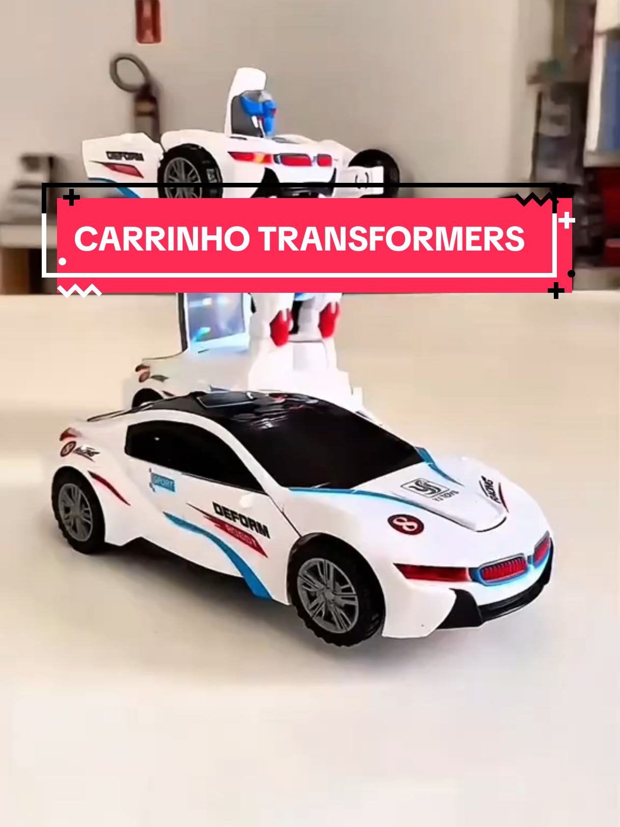 Carrinho de Brinquedo que Vira Robô Bate e Volta com Luzes e Som #carrinhodebrinquedo #carrinhoquevirarobo #brinquedos #diadascrianças #tiktokshop 