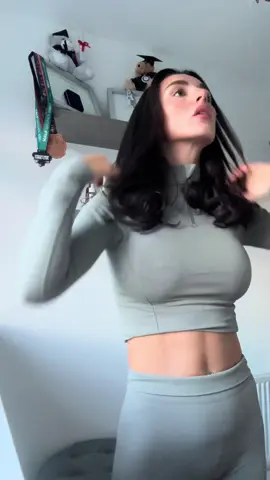 Remove my pin curls / rollers with me #pincurl #rollers #hair #fyphair #hairtok 