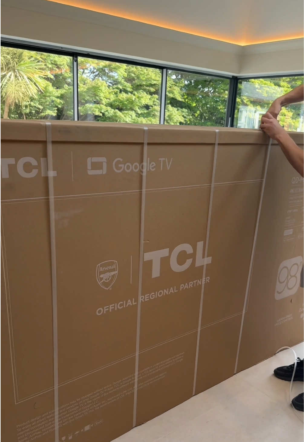 The ultimate 98 INCH flex! Who’s bringing the popcorn? 🍿 🎬 Installing the huge 98” Hisense TV | Simply AV home cinema upgrade | simplyav.co.uk #HomeTheater #Hisense #98Inch #BigTV #TVUpgrade