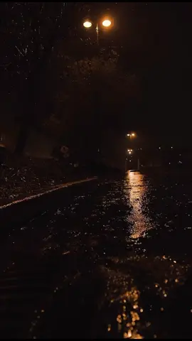 Dil kehta hai..🗣️⛈️💫 #bollywoodsongs #fypシ #viraltiktok #lyricsvideo #dilkehtahaichalunsemil 