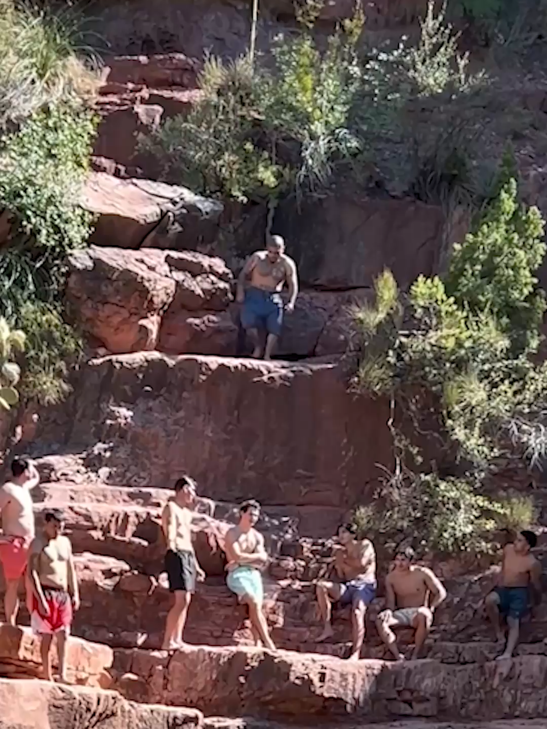 it felt exactly like it looks... 😩 🤣  #cliff #cliffdiving #cliffjumping #waterstunts #extremejumping #cliffdivingfail #accident #extremefail #fail