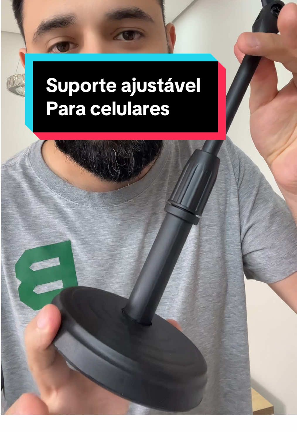 Esse suporte de mesa para celulares vai te ajudar no dia a dia, está em promoção aqui no tiktokshop e chega certinho no conforto da sua casa.  #tripe #suporteparacelular #suporte #criadordeconteudo #tiktokshop 
