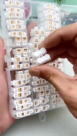 Press type quick connection terminal soft and hard wire can be operated in general, simple, safe and reliable, and can be reused # connector # terminal # quick terminal # safe power#foryou #fyp #goodthing #tiktokshop 