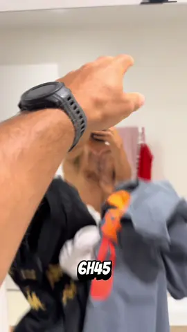 Ma journée du lundi, avec mon acolyte de salle @Alex Müller. Hésite pas à venir sur twitch le lien et en bio ou a me poser tes questions en commentaire #monday #football 