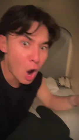 Guys it’s actually a capsule hotel and it was great! #xyzbca #japan #traveljapan #travelvlog #tokyo 