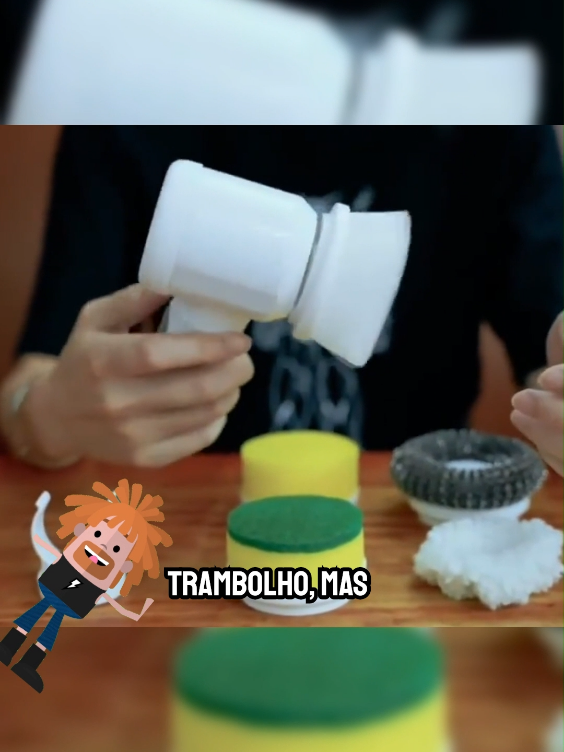 Você já viu uma escova que limpa sozinha? 🤯 Banheiro, cozinha, cantos difíceis… tudo em segundos! 👉 O botão tá aí embaixo, mas não sei até quando vai durar… #limpeza #produtostiktok #escovaeletrica #vidacotidiana #tiktokshop 