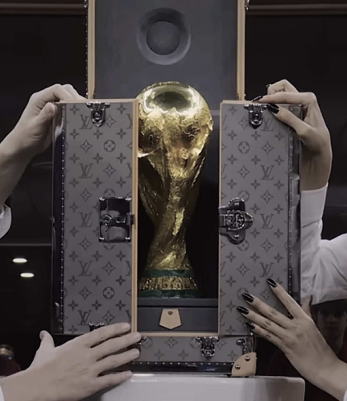 نهائي القرن ! #cristianoronaldo #messi #worldcup #عصام_الشوالي 