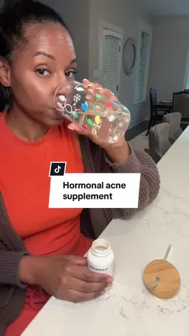 Finally a product that works for hormonal acne!! #freeshipping #hormonalacne #hormonebalance #naturalacnetreatment #clearskin @CLEARSTEM Skincare 