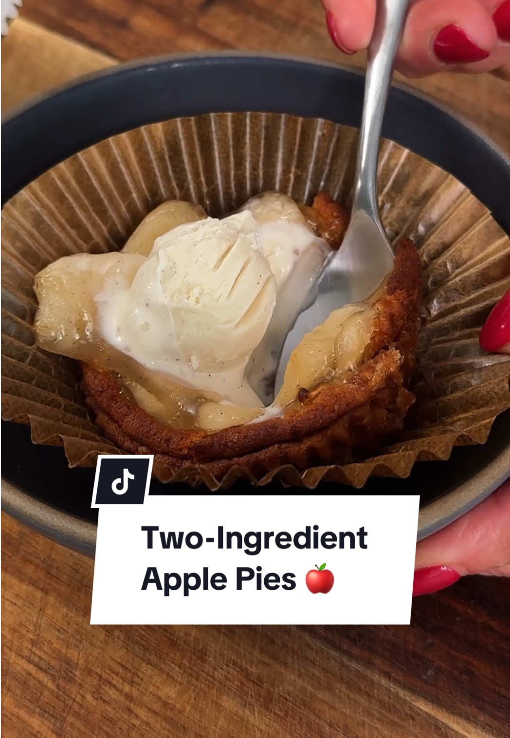 Easy as (apple) pie!🍎 This two-ingredient fall treat comes together in the air fryer within five minutes! Try it, and thank @nicolemcmom later! 😉For the full details on this recipe, click the link in the @allrecipes bio.  🧑‍🍳: @NicoleMcLaughlin  #littledebbie #oatmealcremepie #applepie #pie #falldessert  