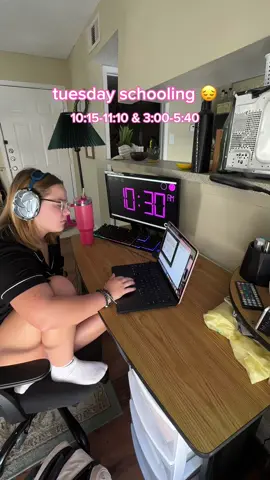 yes in the first clip i was still wearing my pjs no idc 🙂‍↔️🙂‍↔️