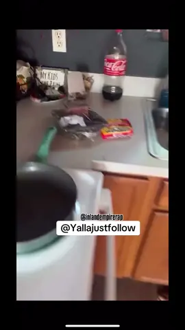 “We got some money💵👋🏼”😭😭😭💀#yallajustfollow #explorepage✨ #fyp #money #mcdonalds 