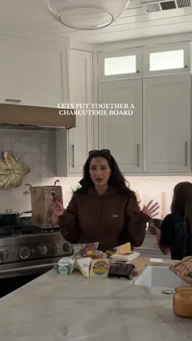 The ending 😭🧀💨. #MomsofTikTok #momtok #hosting #charcuterie #cheese #momsover30 #trending #viral #fypシ 