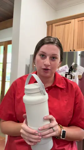 SO excited to have this and not have to worry about how to store breast milk when I go back to work! I got the color cream and I’m so in love with it! Have you used this product and if so, did you love it?!  #momcozy #freesample #breastmilk #breastfeeding #babyregistrymusthaves 