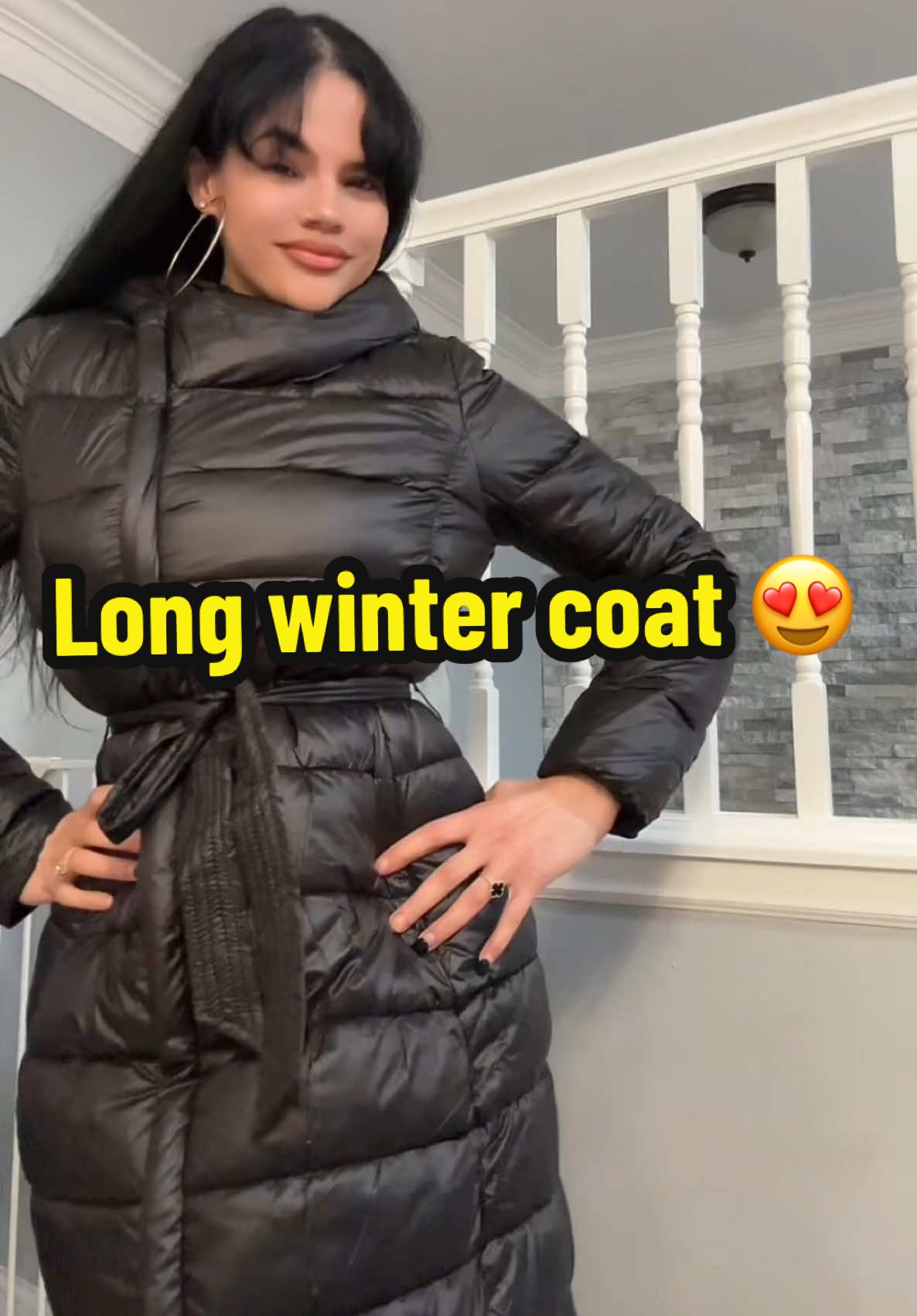 This coat it's so beautiful omg 😍😌 #coat #longcoat #wintercoat #blackcoat 