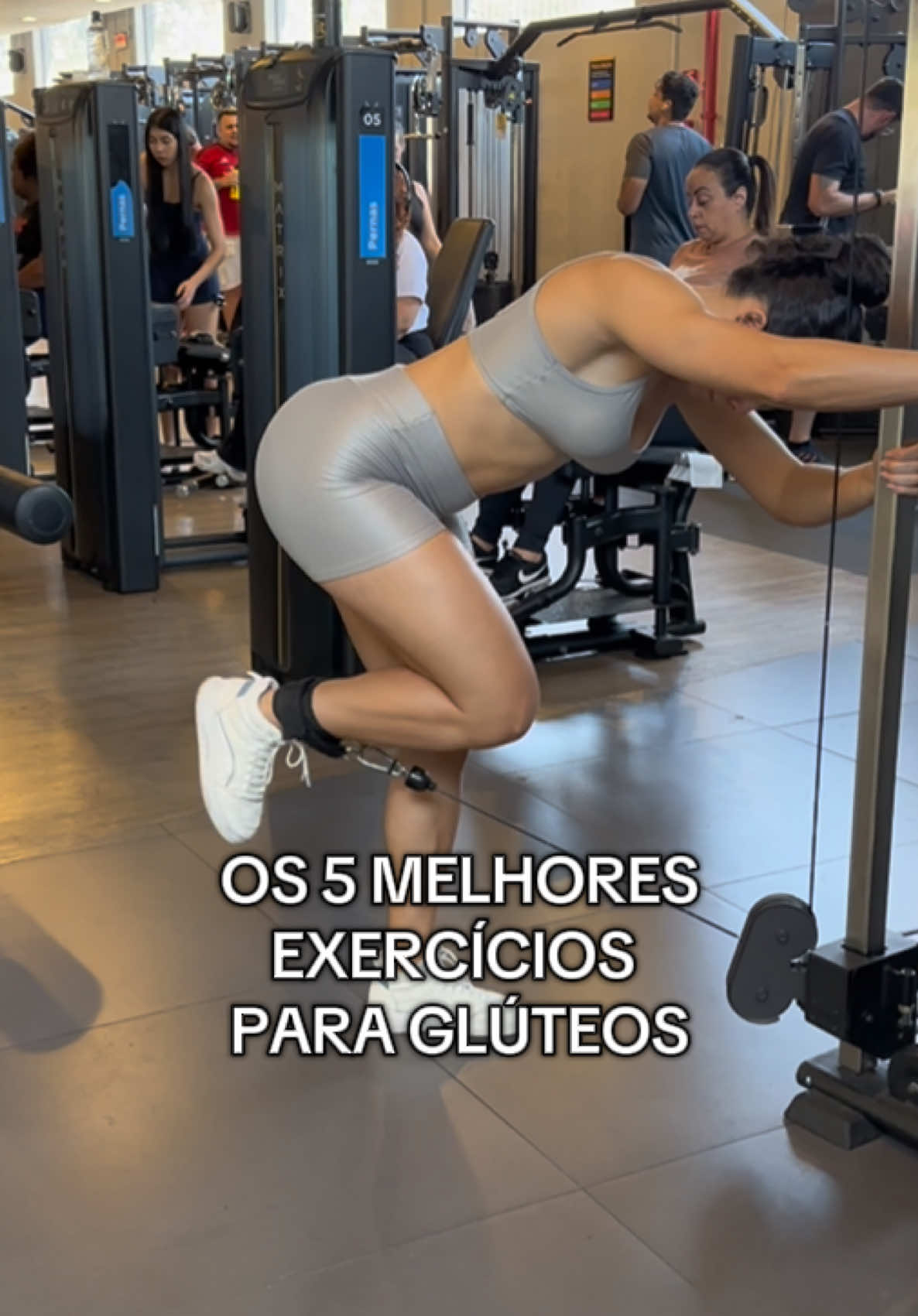 Os melhores para deixar seu bumbum gigante!!! 💪🏻🍑 🏷️ LUCASSIANO na @BOLD SNACKS  🏷️️ LUCASSIANO na @Hardyn Fitness  🏷️ LUCASSIANO na @Arm Fitness  #treinodegluteos #treinofeminino #treinodeinferiores #hipertrofia #gymrats 