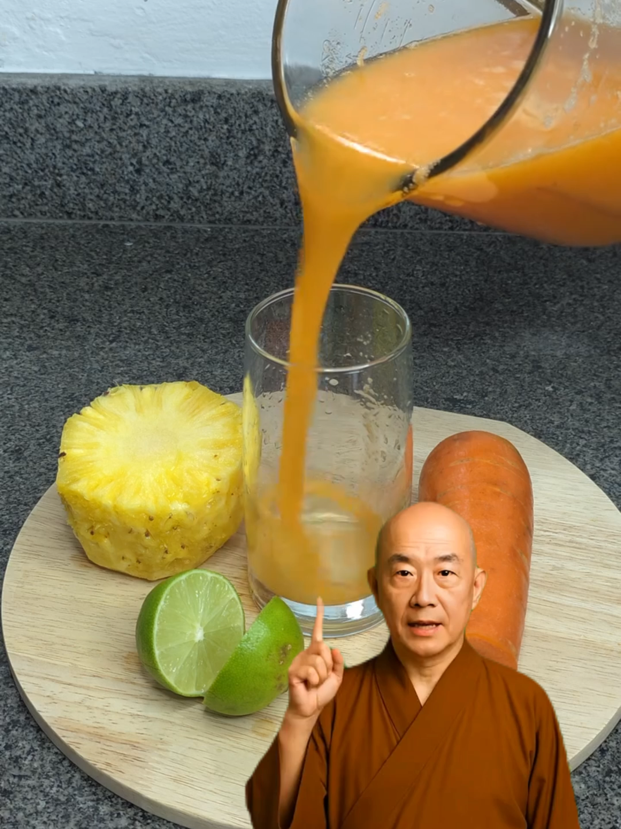 Coloque ABACAXI, PEPINO, CENOURA E LIMÃO no liquidificador! #receita #saudavel #bemestar #dicas #saude