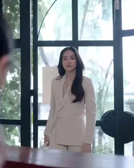 Give this woman her own gl series please #air #rollercoaster #nekonaerun #thaigl #wlw 