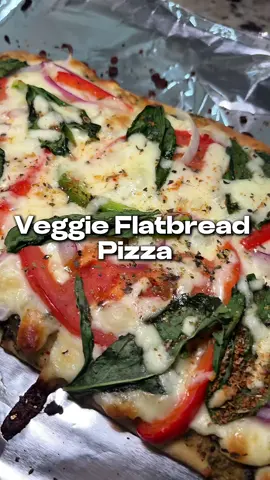 Veggie Flatbread Pizza | #veggiepizza #pizzaathome #mikeshothoney #pizza 