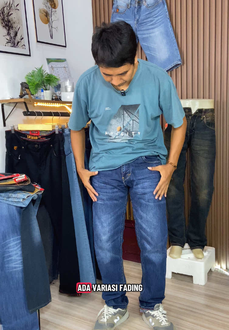 Gas bosku kalau lagi cari celana jeans mumpung harganya lagi promo murah sih ini #licasio79 #celanajeans #wibgajian #promoseruweekend #jeans 