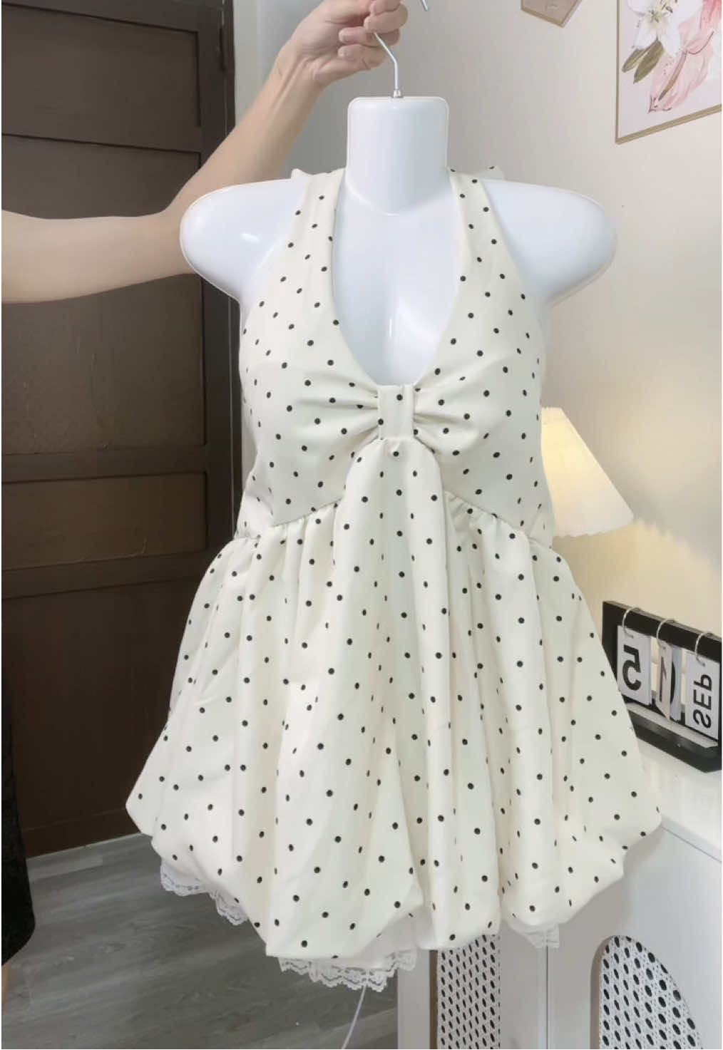 Áo yếm bí ngô sẵn mút em để trong giỏ nha #aocoyem #aobingo #aocoyembuocday #phoidoxinh #nhung🌷 