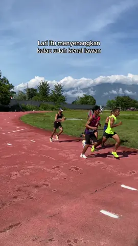 Hihi 😊 #binsikbareng #runing #atletik #pekanolahraga #fyp 
